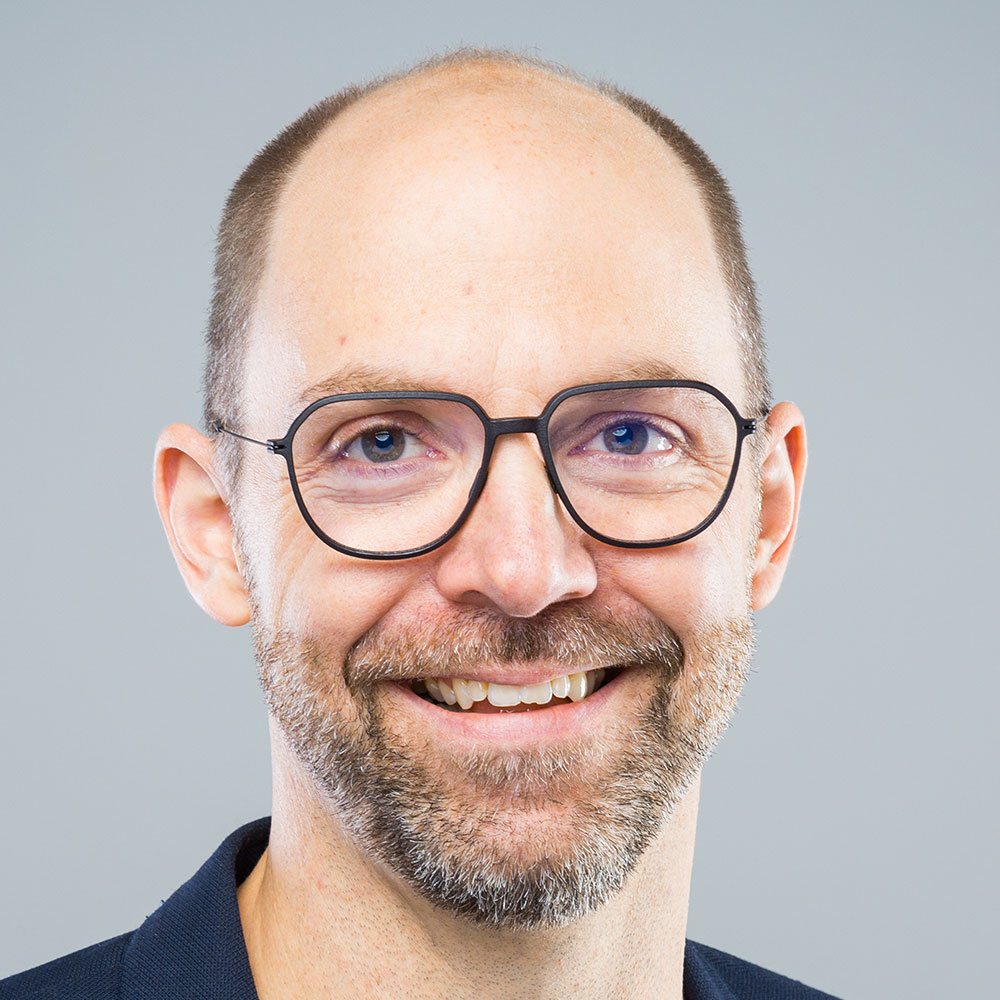 Dr. Tobias Kampfenkel